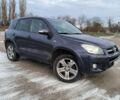 Синий Тойота РАВ 4, объемом двигателя 2.2 л и пробегом 237 тыс. км за 12000 $, фото 1 на Automoto.ua