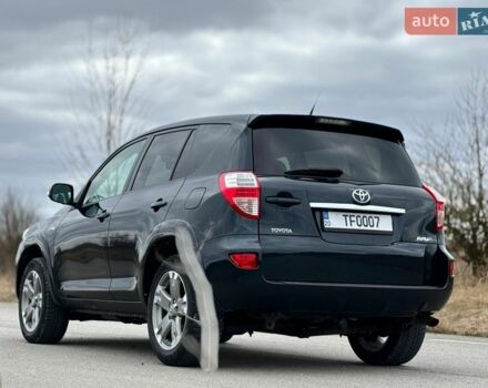 Синій Тойота РАВ 4, об'ємом двигуна 2.2 л та пробігом 325 тис. км за 12880 $, фото 7 на Automoto.ua