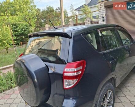 Синій Тойота РАВ 4, об'ємом двигуна 2 л та пробігом 69 тис. км за 15500 $, фото 2 на Automoto.ua