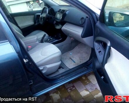 Синій Тойота РАВ 4, об'ємом двигуна 0 л та пробігом 160 тис. км за 8999 $, фото 4 на Automoto.ua
