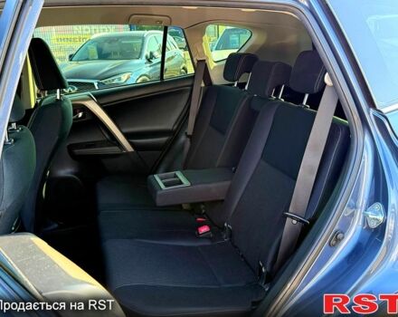 Тойота РАВ 4 2013 у Одесі на Automoto.ua Синій Тойота РАВ 4, об'ємом двигуна 2.5 л та пробігом 219 тис. км за 15699 $, фото 5 на Automoto.ua