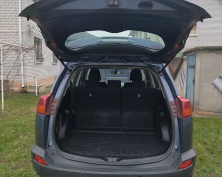 Синий Тойота РАВ 4, объемом двигателя 2.2 л и пробегом 309 тыс. км за 16797 $, фото 3 на Automoto.ua