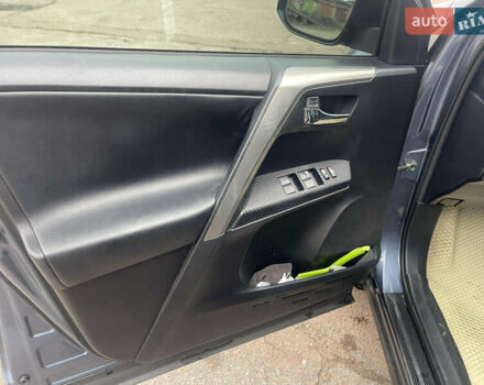 Синий Тойота РАВ 4, объемом двигателя 2.49 л и пробегом 144 тыс. км за 17800 $, фото 10 на Automoto.ua