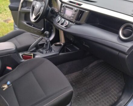 Синий Тойота РАВ 4, объемом двигателя 2.2 л и пробегом 309 тыс. км за 16797 $, фото 5 на Automoto.ua