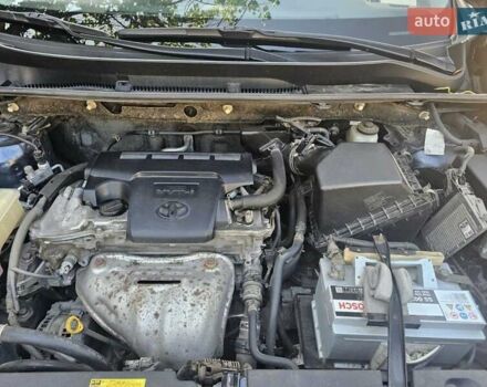 Синий Тойота РАВ 4, объемом двигателя 2.49 л и пробегом 180 тыс. км за 16000 $, фото 3 на Automoto.ua