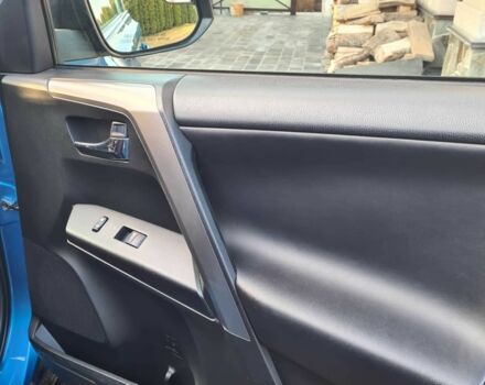 Синий Тойота РАВ 4, объемом двигателя 2.5 л и пробегом 186 тыс. км за 20000 $, фото 11 на Automoto.ua