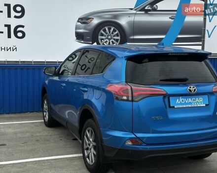 Тойота РАВ 4 2016 в Киеве на Automoto.ua Синий Тойота РАВ 4, объемом двигателя 1.99 л и пробегом 144 тыс. км за 18500 $, фото 6 на Automoto.ua