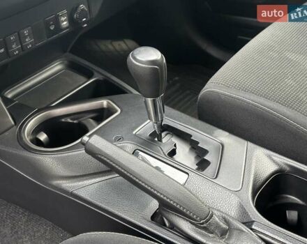 Тойота РАВ 4 2016 в Киеве на Automoto.ua Синий Тойота РАВ 4, объемом двигателя 1.99 л и пробегом 144 тыс. км за 18500 $, фото 12 на Automoto.ua