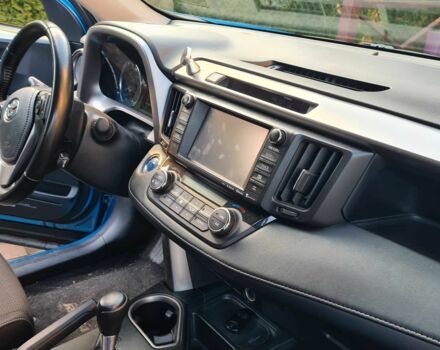 Синий Тойота РАВ 4, объемом двигателя 2.5 л и пробегом 186 тыс. км за 20000 $, фото 10 на Automoto.ua