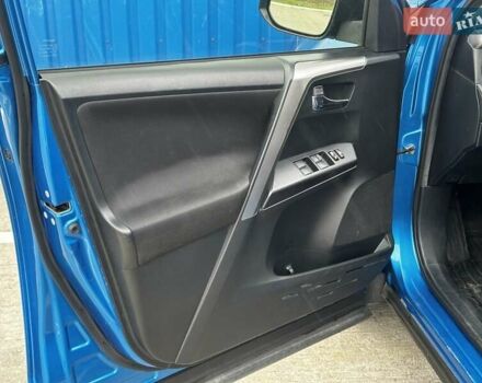 Тойота РАВ 4 2016 в Киеве на Automoto.ua Синий Тойота РАВ 4, объемом двигателя 1.99 л и пробегом 144 тыс. км за 18500 $, фото 8 на Automoto.ua