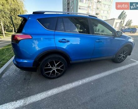 Синій Тойота РАВ 4, об'ємом двигуна 2.49 л та пробігом 106 тис. км за 24900 $, фото 5 на Automoto.ua