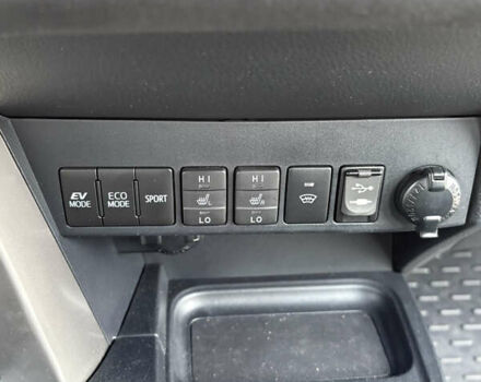 Тойота РАВ 4 2017 в Киеве на Automoto.ua Синий Тойота РАВ 4, объемом двигателя 2.49 л и пробегом 71 тыс. км за 25900 $, фото 20 на Automoto.ua