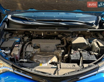 Тойота РАВ 4 2017 в Киеве на Automoto.ua Синий Тойота РАВ 4, объемом двигателя 2.49 л и пробегом 56 тыс. км за 21000 $, фото 11 на Automoto.ua