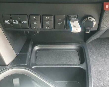 Синий Тойота РАВ 4, объемом двигателя 2.5 л и пробегом 29 тыс. км за 27700 $, фото 6 на Automoto.ua