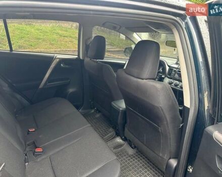 Тойота РАВ 4 2017 в Виннице на Automoto.ua Синий Тойота РАВ 4, объемом двигателя 1.99 л и пробегом 104 тыс. км за 20000 $, фото 5 на Automoto.ua