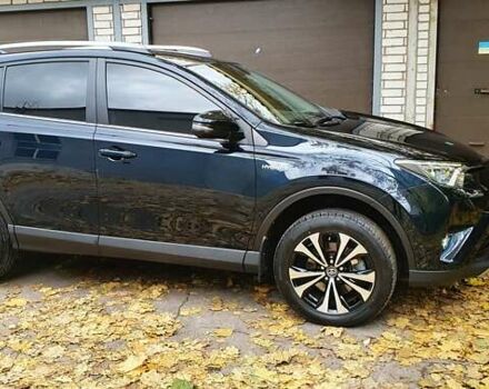 Тойота РАВ 4 2017 в Харькове на Automoto.ua Синий Тойота РАВ 4, объемом двигателя 2.5 л и пробегом 29 тыс. км за 27700 $, фото 2 на Automoto.ua