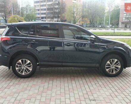 Тойота РАВ 4 2017 в Харькове на Automoto.ua Синий Тойота РАВ 4, объемом двигателя 2.5 л и пробегом 29 тыс. км за 27700 $, фото 33 на Automoto.ua