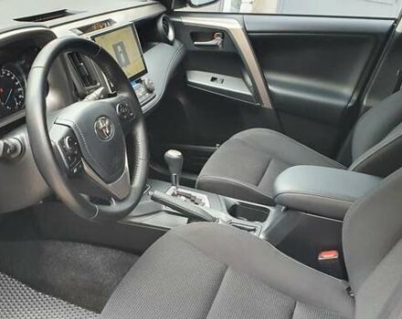 Тойота РАВ 4 2017 в Харькове на Automoto.ua Синий Тойота РАВ 4, объемом двигателя 2.5 л и пробегом 29 тыс. км за 27700 $, фото 11 на Automoto.ua