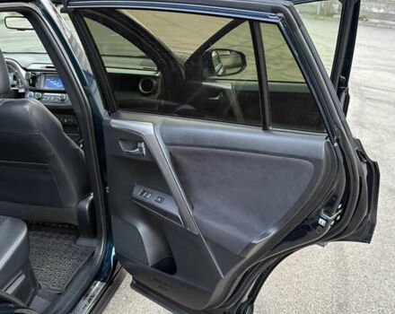 Тойота РАВ 4 2017 в Киеве на Automoto.ua Синий Тойота РАВ 4, объемом двигателя 2.49 л и пробегом 71 тыс. км за 25900 $, фото 16 на Automoto.ua