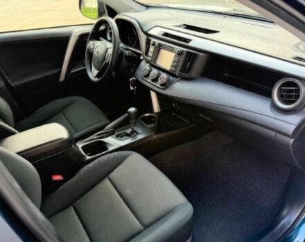 Тойота РАВ 4 2017 в Полтаве на Automoto.ua Синий Тойота РАВ 4, объемом двигателя 2.5 л и пробегом 57 тыс. км за 9800 $, фото 9 на Automoto.ua