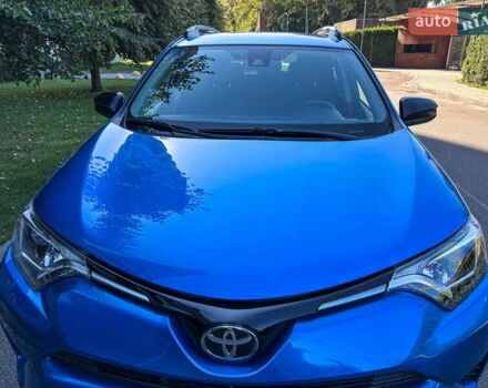 Тойота РАВ 4 2017 в Киеве на Automoto.ua Синий Тойота РАВ 4, объемом двигателя 2.49 л и пробегом 56 тыс. км за 21000 $, фото 12 на Automoto.ua