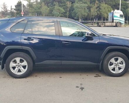 Тойота РАВ 4 2021 в Ровно на Automoto.ua Синий Тойота РАВ 4, объемом двигателя 2.5 л и пробегом 113 тыс. км за 22000 $, фото 4 на Automoto.ua