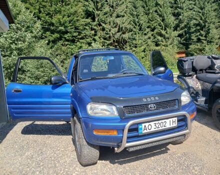 Синій Тойота РАВ 4, об'ємом двигуна 2 л та пробігом 337 тис. км за 5800 $, фото 1 на Automoto.ua
