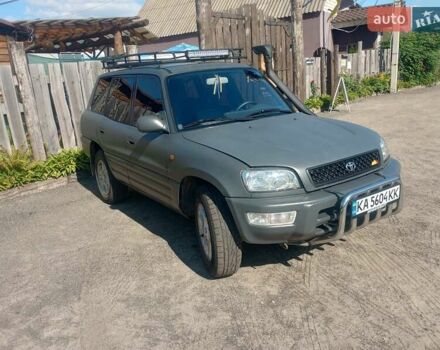 Синий Тойота РАВ 4, объемом двигателя 2 л и пробегом 163 тыс. км за 6200 $, фото 1 на Automoto.ua