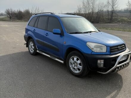 Синій Тойота РАВ 4, об'ємом двигуна 2 л та пробігом 320 тис. км за 5000 $, фото 1 на Automoto.ua