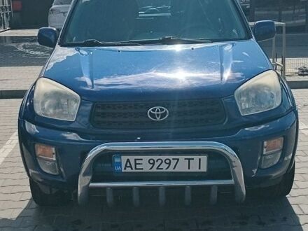 Синий Тойота РАВ 4, объемом двигателя 2 л и пробегом 350 тыс. км за 6800 $, фото 1 на Automoto.ua