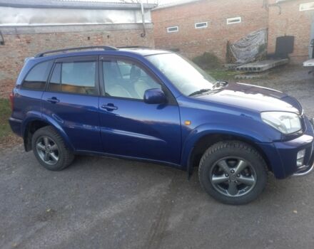 Синий Тойота РАВ 4, объемом двигателя 2 л и пробегом 330 тыс. км за 6500 $, фото 1 на Automoto.ua
