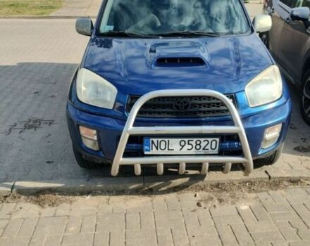 Синий Тойота РАВ 4, объемом двигателя 2 л и пробегом 320 тыс. км за 2900 $, фото 1 на Automoto.ua