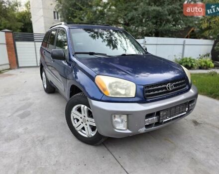 Синий Тойота РАВ 4, объемом двигателя 2 л и пробегом 134 тыс. км за 5800 $, фото 1 на Automoto.ua