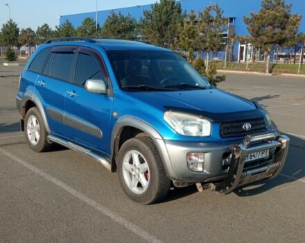 Синий Тойота РАВ 4, объемом двигателя 2 л и пробегом 226 тыс. км за 7800 $, фото 1 на Automoto.ua