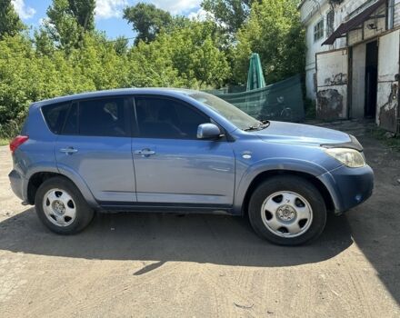 Синий Тойота РАВ 4, объемом двигателя 2.2 л и пробегом 250 тыс. км за 3300 $, фото 1 на Automoto.ua