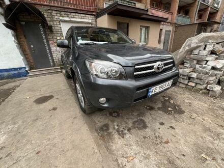 Тойота РАВ 4 2007 у Дніпро (Дніпропетровську) на Automoto.ua Синій Тойота РАВ 4, об'ємом двигуна 2.2 л та пробігом 280 тис. км за 7500 $, фото 1 на Automoto.ua