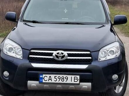 Синий Тойота РАВ 4, объемом двигателя 2 л и пробегом 239 тыс. км за 8800 $, фото 1 на Automoto.ua