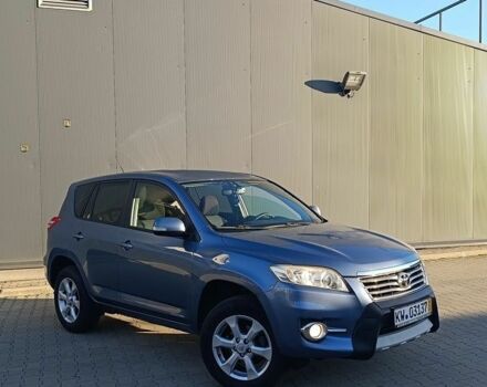 Синий Тойота РАВ 4, объемом двигателя 2 л и пробегом 230 тыс. км за 6800 $, фото 1 на Automoto.ua