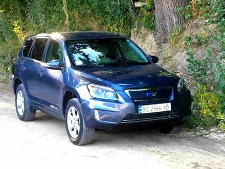 Синий Тойота РАВ 4, объемом двигателя 0 л и пробегом 160 тыс. км за 8999 $, фото 1 на Automoto.ua