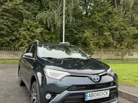 Тойота РАВ 4 2017 у Вінниці на Automoto.ua Синій Тойота РАВ 4, об'ємом двигуна 2.49 л та пробігом 171 тис. км за 24800 $, фото 1 на Automoto.ua