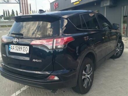 Тойота РАВ 4 2018 в Полтаве на Automoto.ua Синий Тойота РАВ 4, объемом двигателя 2 л и пробегом 160 тыс. км за 18500 $, фото 1 на Automoto.ua