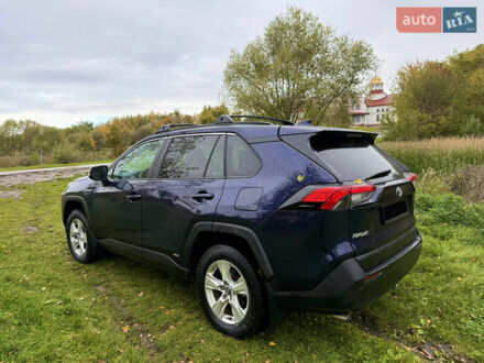 Тойота РАВ 4 2019 у Львові на Automoto.ua Синій Тойота РАВ 4, об'ємом двигуна 2.49 л та пробігом 69 тис. км за 34000 $, фото 1 на Automoto.ua