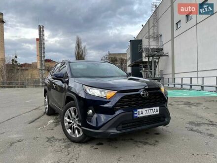 Тойота РАВ 4 2020 в Киеве на Automoto.ua Синий Тойота РАВ 4, объемом двигателя 2.49 л и пробегом 30 тыс. км за 31400 $, фото 1 на Automoto.ua