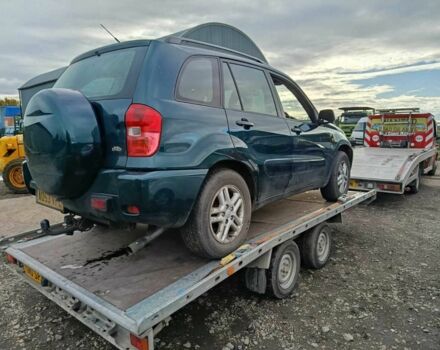 Зеленый Тойота РАВ 4, объемом двигателя 2 л и пробегом 145 тыс. км за 3000 $, фото 3 на Automoto.ua