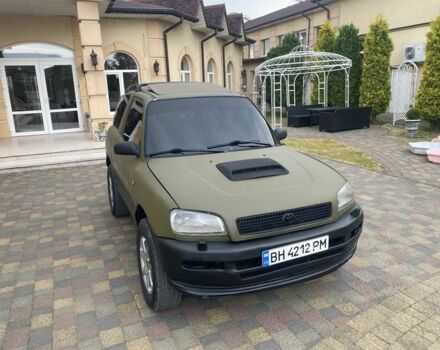 Зелений Тойота РАВ 4, об'ємом двигуна 2 л та пробігом 200 тис. км за 4200 $, фото 4 на Automoto.ua