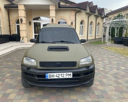 Зелений Тойота РАВ 4, об'ємом двигуна 2 л та пробігом 200 тис. км за 4200 $, фото 5 на Automoto.ua