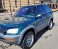 Зелений Тойота РАВ 4, об'ємом двигуна 2 л та пробігом 367 тис. км за 4500 $, фото 6 на Automoto.ua