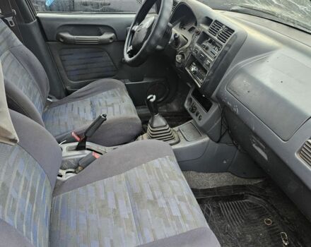 Зеленый Тойота РАВ 4, объемом двигателя 2 л и пробегом 450 тыс. км за 2300 $, фото 3 на Automoto.ua