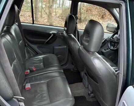 Зеленый Тойота РАВ 4, объемом двигателя 2 л и пробегом 355 тыс. км за 6200 $, фото 9 на Automoto.ua