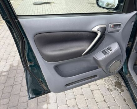 Зеленый Тойота РАВ 4, объемом двигателя 2 л и пробегом 350 тыс. км за 3200 $, фото 8 на Automoto.ua